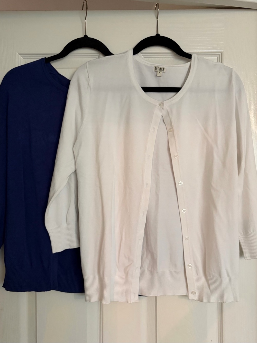 EUC 14th & Union White and royal blue Cardigan 3/4 length sleeves, size xl